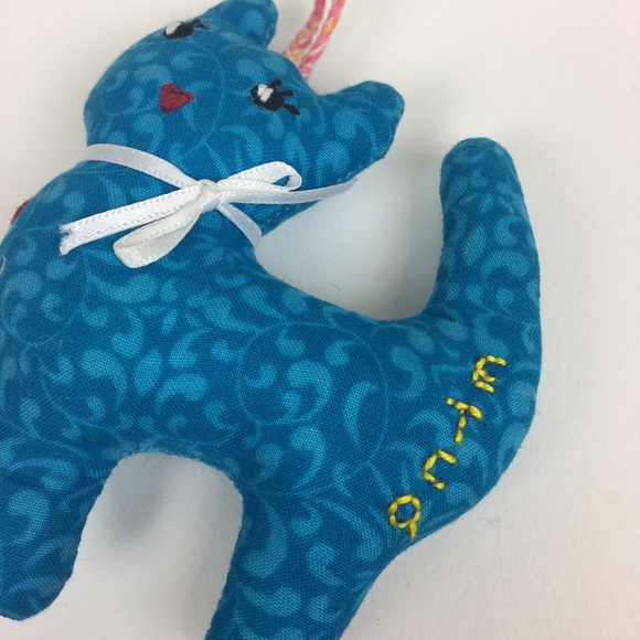 Pair of handmade cats 🐱 keychain ornament - Picture 4 of 6